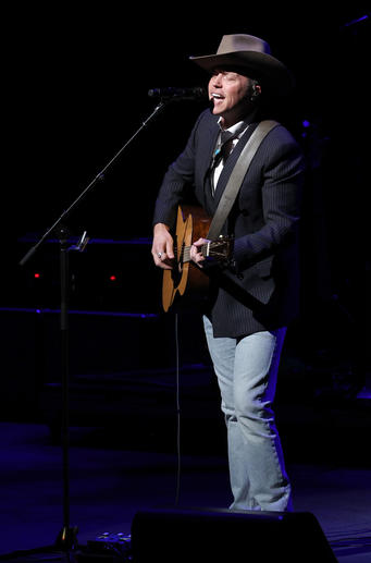 Jason Isbell performing