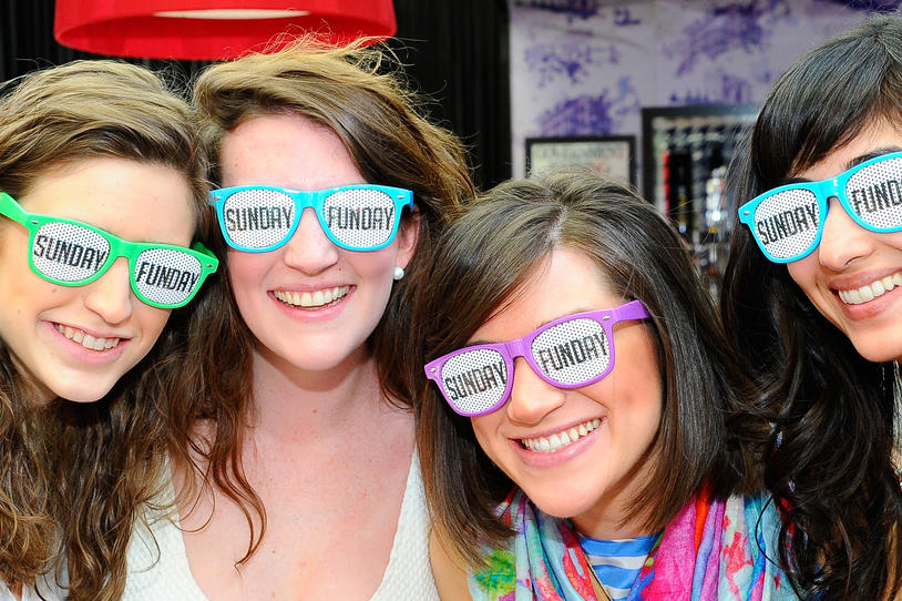 FOX FOTO FRIDAY: Sunday Funday Raises $25,000